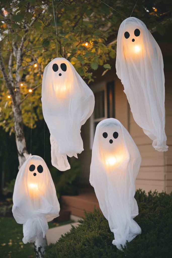 Floating Ghost Family
