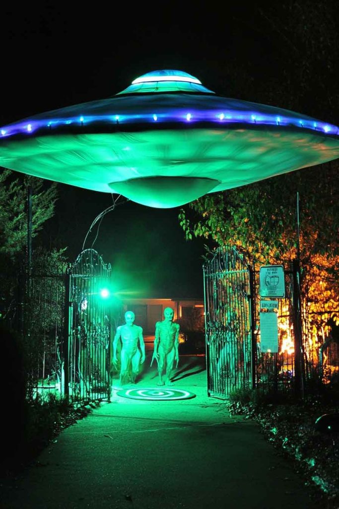  Alien Invasion Landing Site Gate