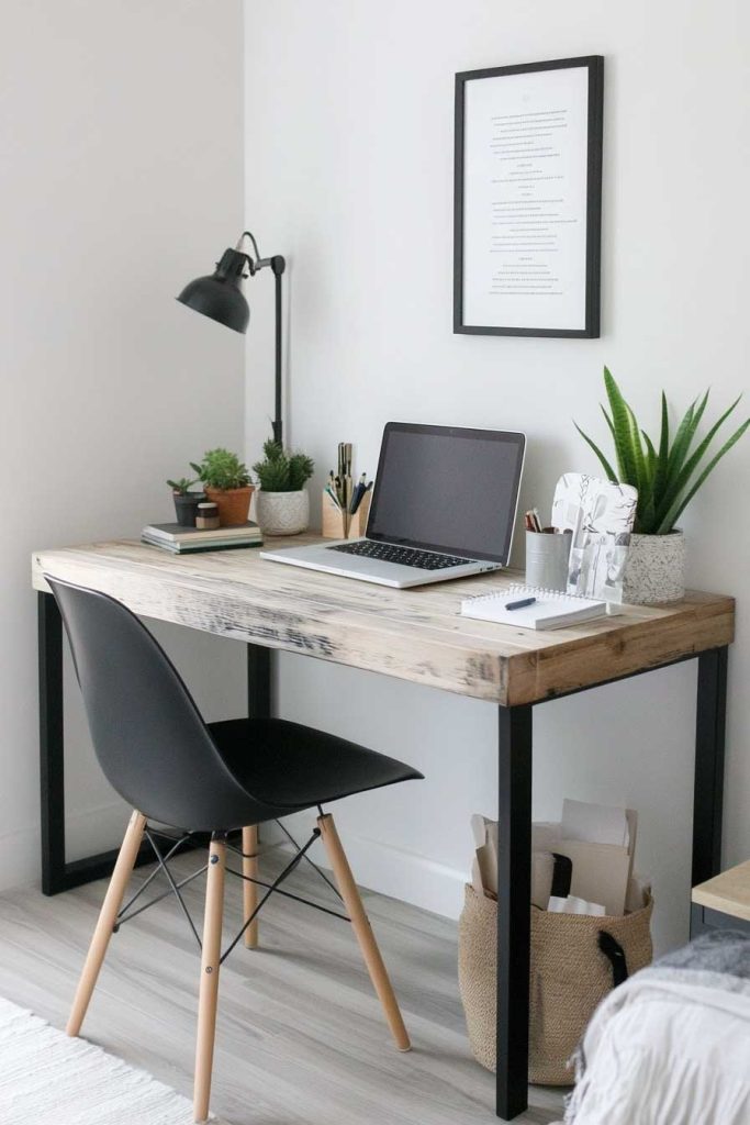 The Minimal Desk