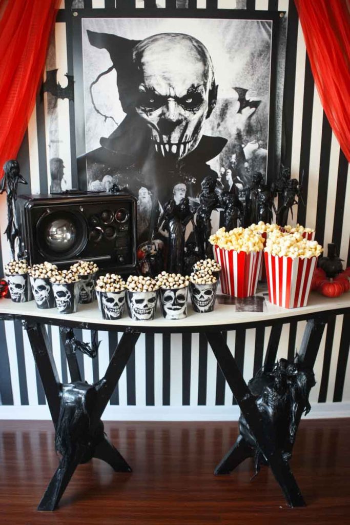 Classic Horror Movie Entry Table