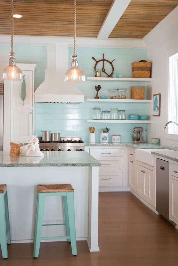 Nautical and Beach-Inspired Accents