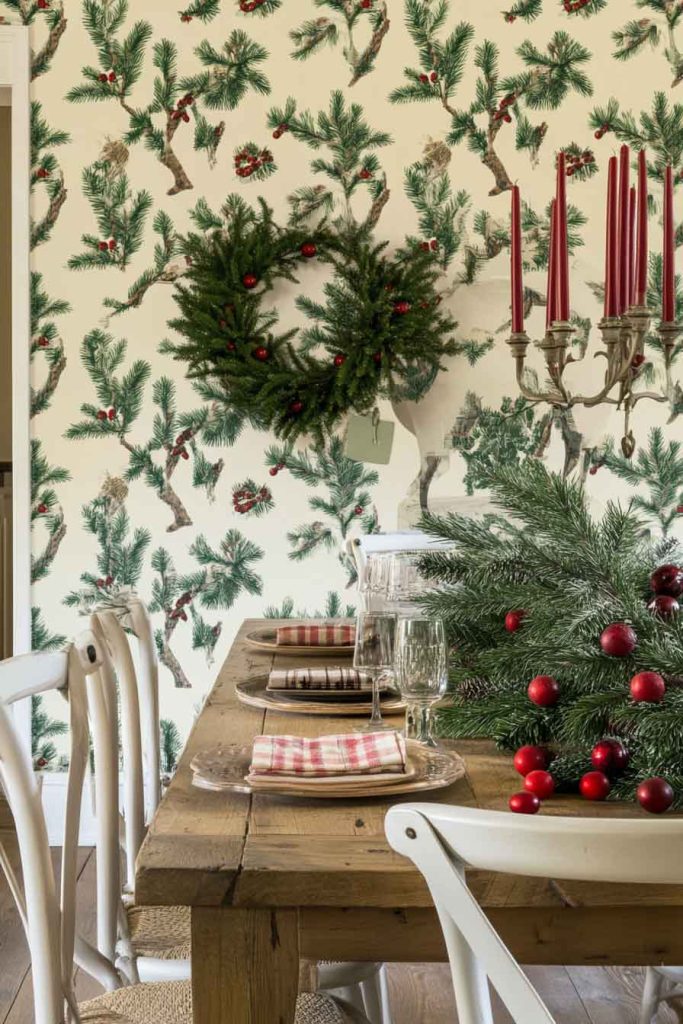 Traditional Green Pine Branch Wallpaper