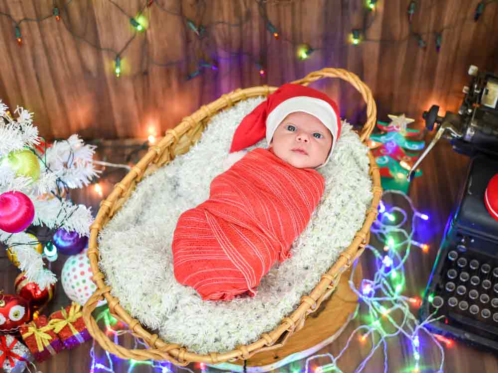 Babys First Christmas Photos Ideas