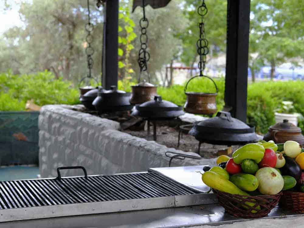 Outdoor Kitchen Ideas