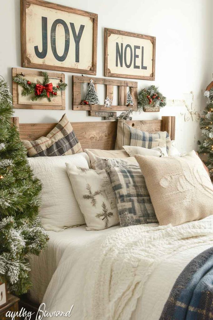 Rustic Farmhouse Christmas Wall Gallery