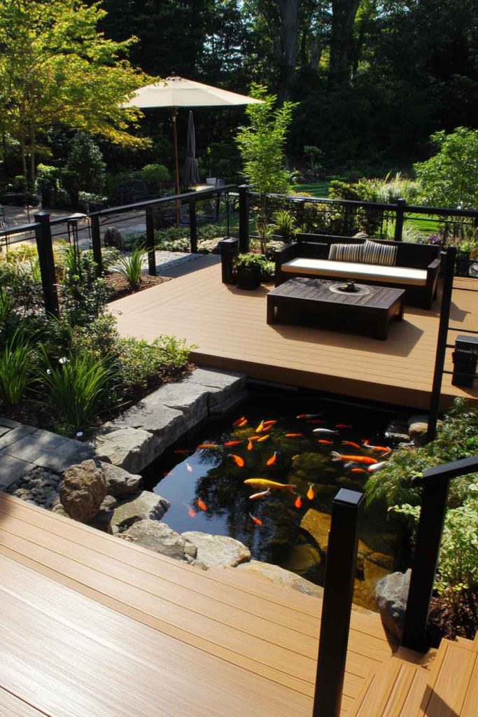 Minimalist Japanese-Inspired Two-Level Deck