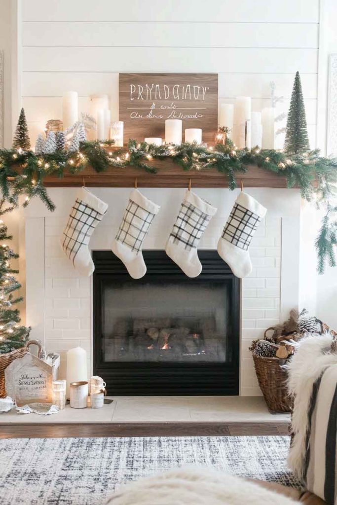 Farmhouse Neutral Christmas Fireplace