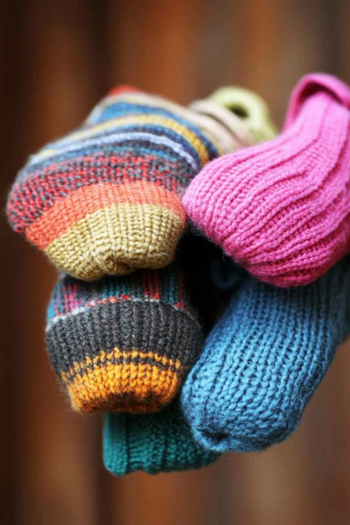 Make a Cleaning Scrubber from Old Socks