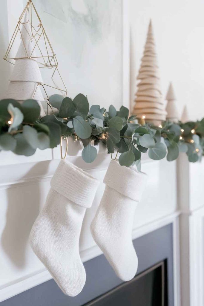 Modern Minimalist Christmas Mantle