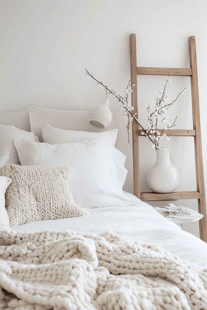 Scandinavian White Christmas Bedroom with Wooden Details