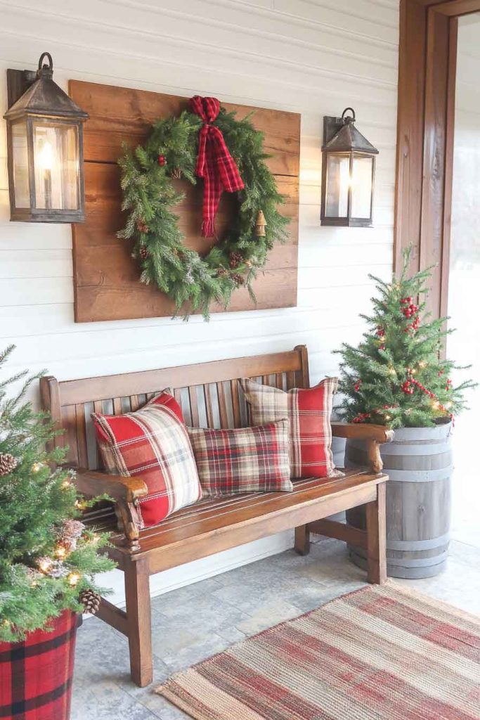 Rustic Farmhouse Christmas Entry