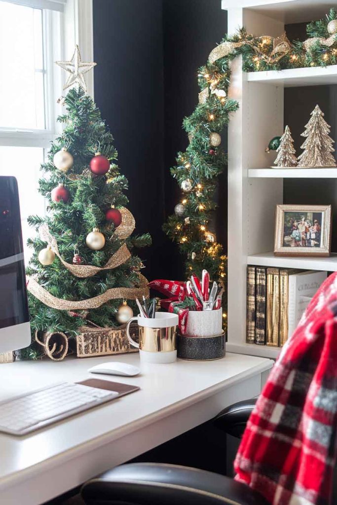 Home Office with Festive Inspiration