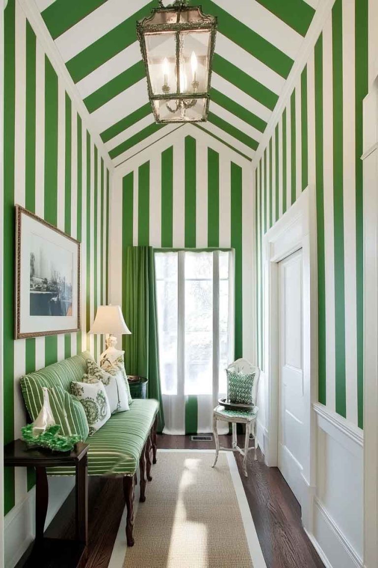 30 Preppy Christmas Interior Wallpaper Ideas: Transform Your Home with Classic Holiday Elegance